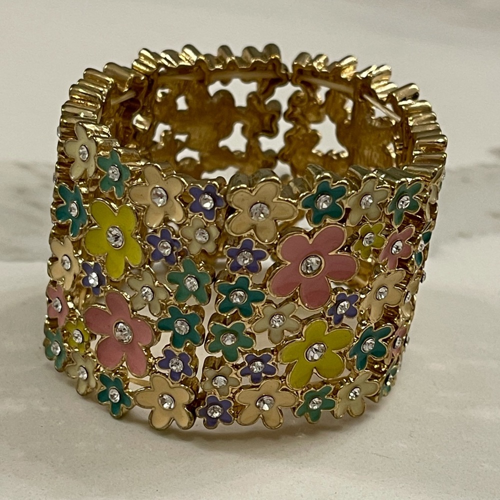 Flower pastel girly fashionable bracelet